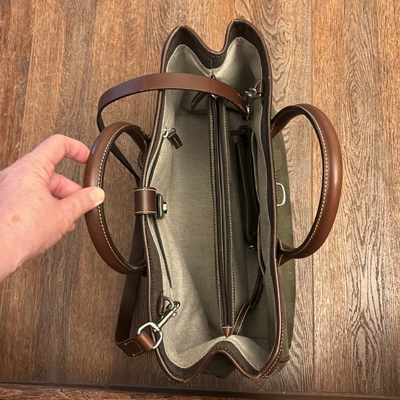 Dooney Bourke Donegal Crest Bag, With Accessories. Dark Green. - Picture 9 of 16